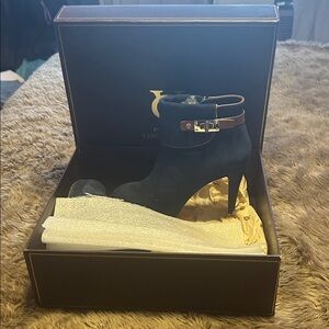 Vince Camuto Women's Navy Suede Heeled Boots with Brown Strap size 8 floor model